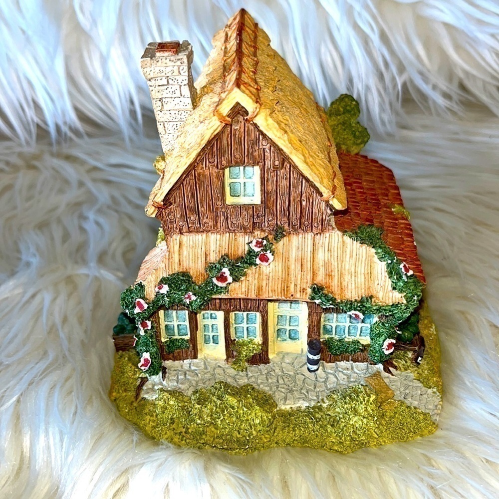 Olde England’s Classic Cottages “Dembrooke Farms”